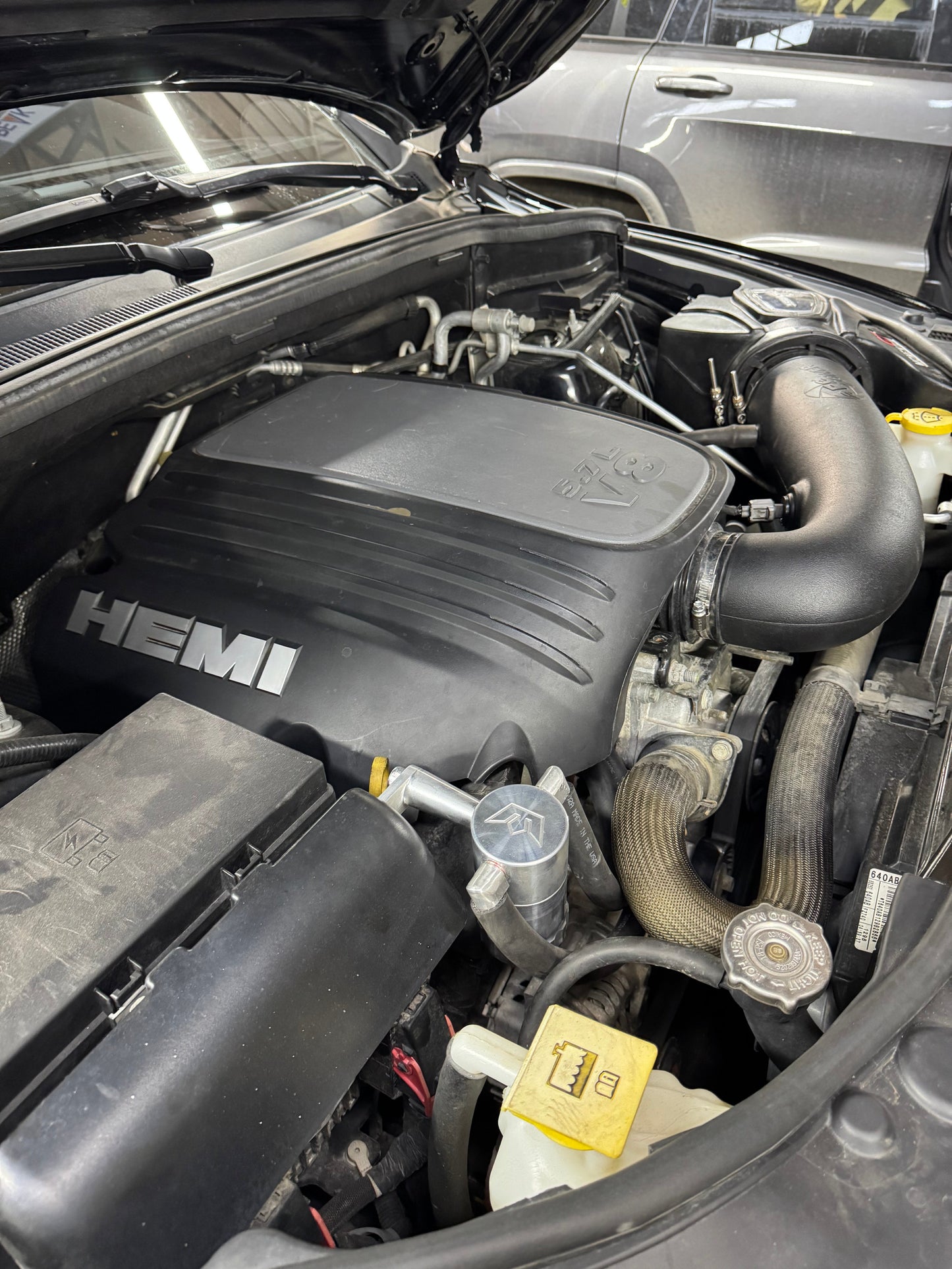 Speedlogix Oil Catch Can 2011-2023 Durango/Grand Cherokee 5.7L