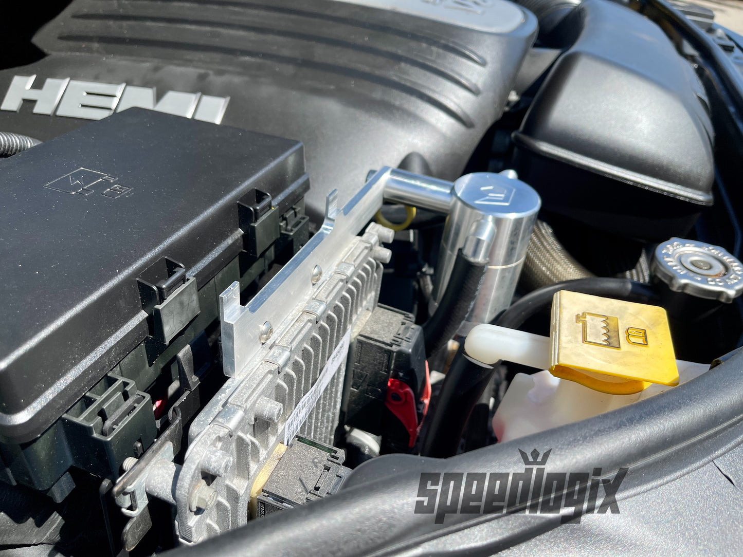 Speedlogix Oil Catch Can 2011-2023 Durango/Grand Cherokee 5.7L