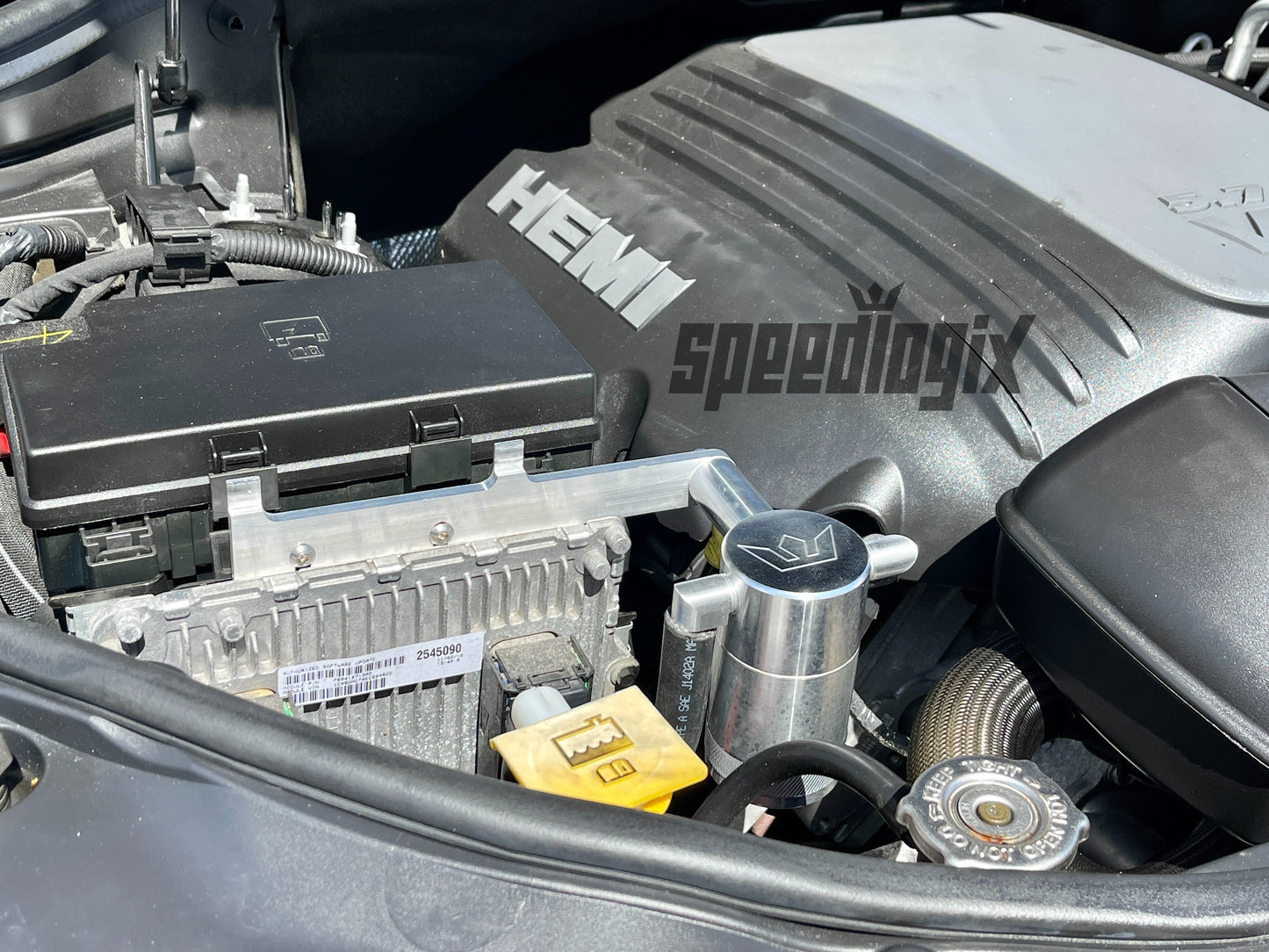 Speedlogix Oil Catch Can 2011-2023 Durango/Grand Cherokee 5.7L