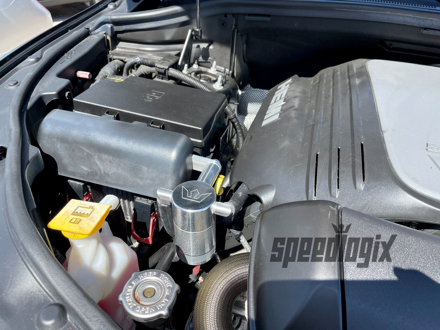 Speedlogix Oil Catch Can 2011-2023 Durango/Grand Cherokee 5.7L